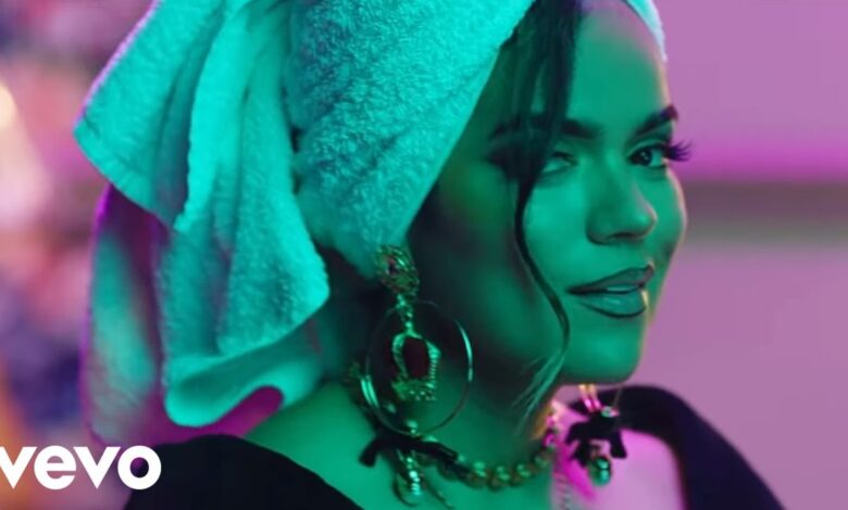 Mi Cama (Remix) – Karol G Ft. J Balvin Y Nicky Jam [Video Oficial]